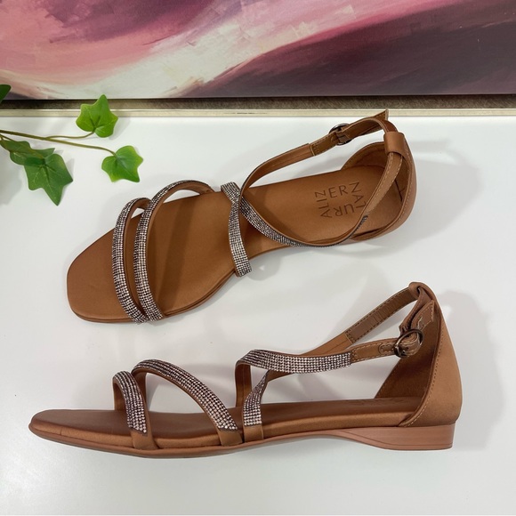 Naturalizer Sicily Strappy Flat Sandal in English Tea Brown Fabric Size 7.5 - Picture 11 of 13